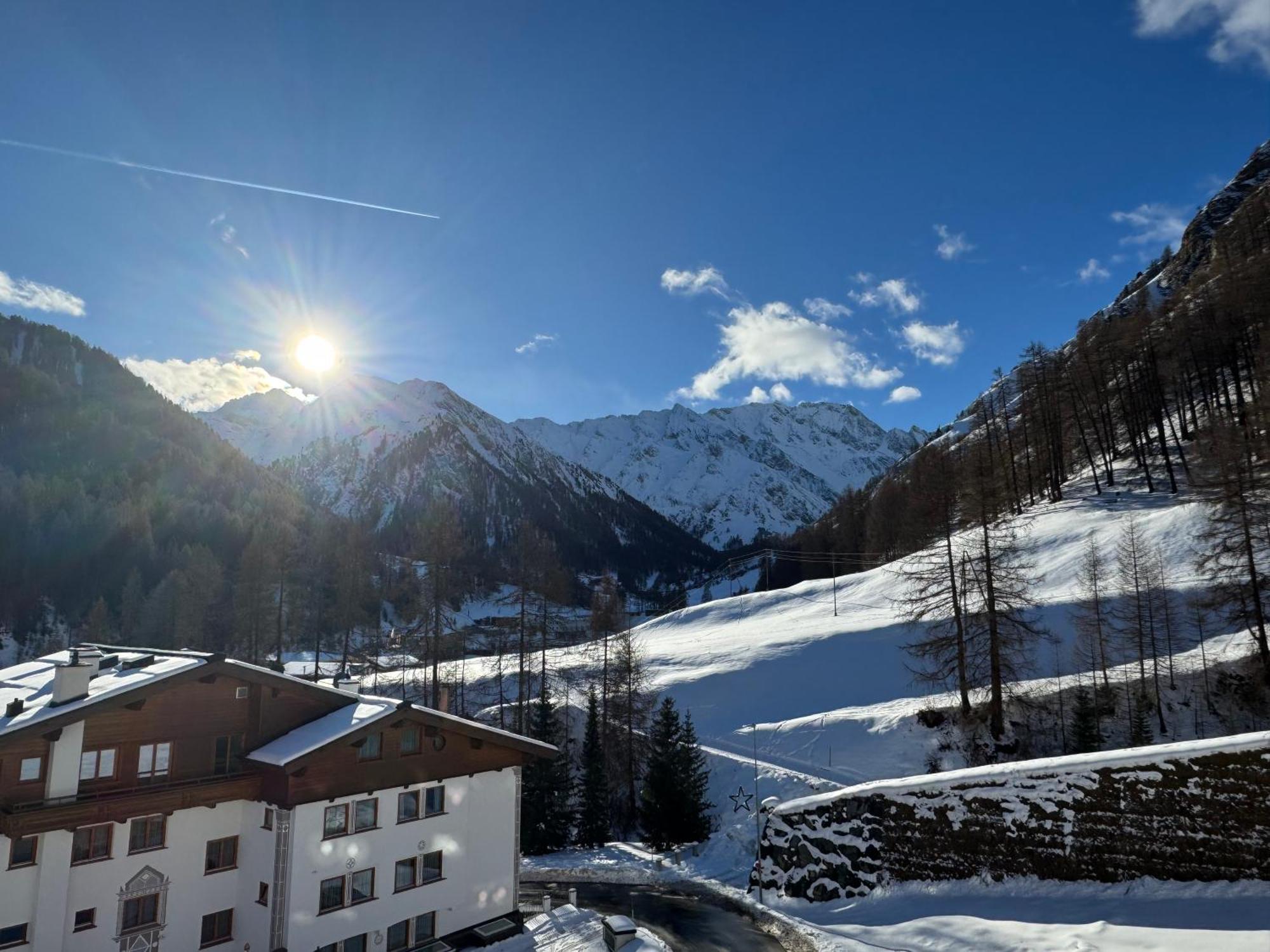 Sonnenhotel Soldanella Sonneck Самнаун Екстериор снимка
