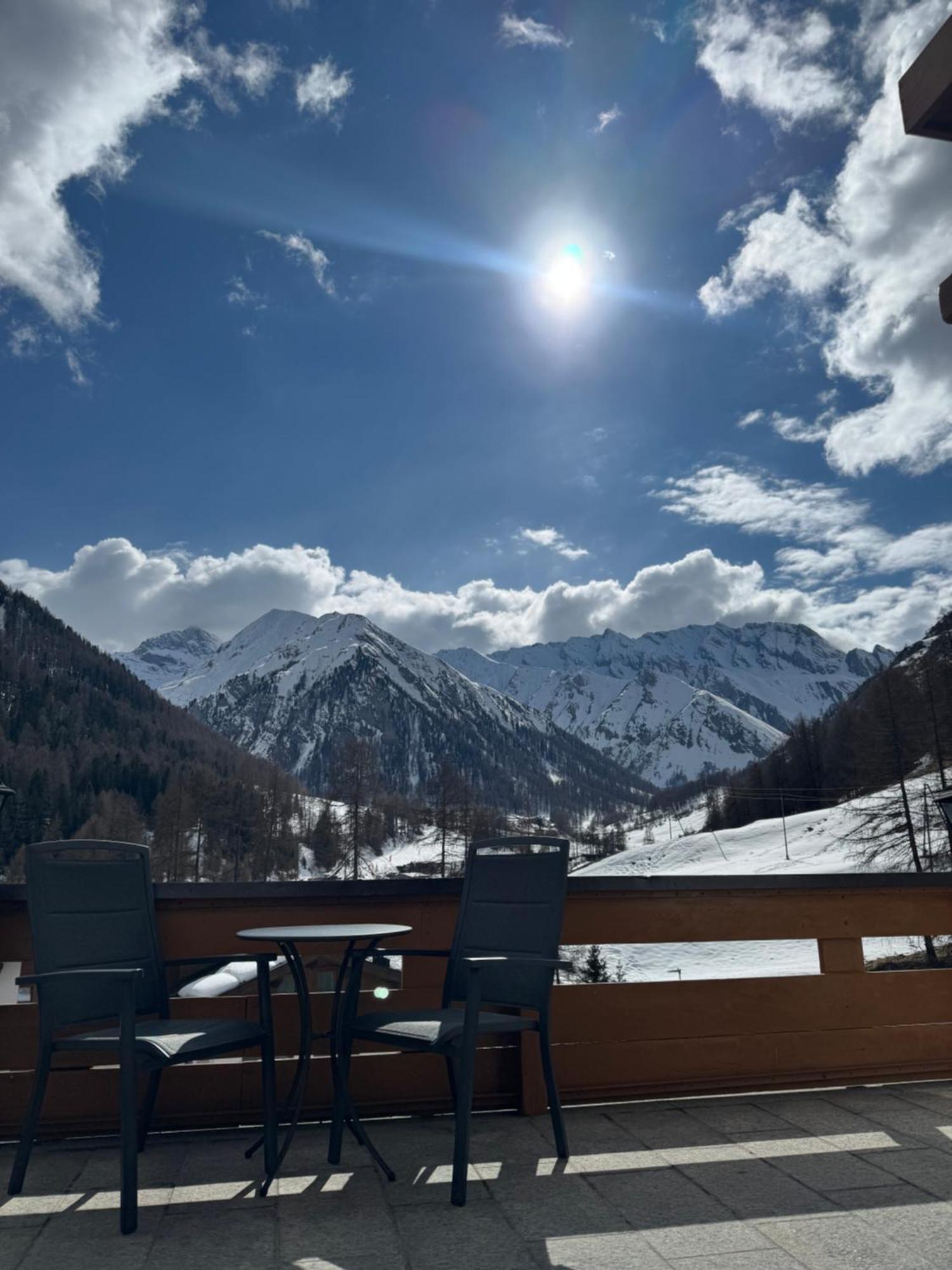 Sonnenhotel Soldanella Sonneck Самнаун Екстериор снимка